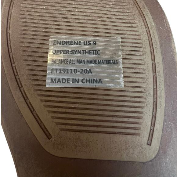 NWOT Zigi Soho Slides - White Faux Leather with Silver Studs - 9 - Picture 8 of 10